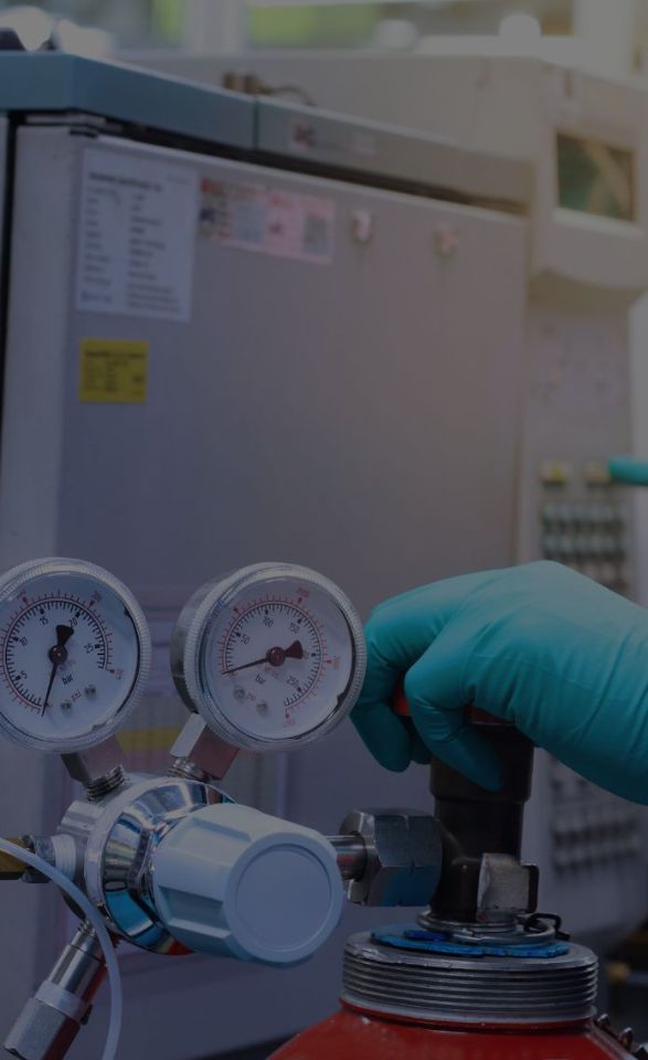 Analyzing process gases